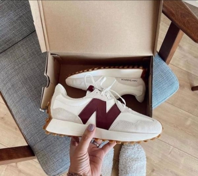New Balance 327 Moonbeam BURGUNDY Main image