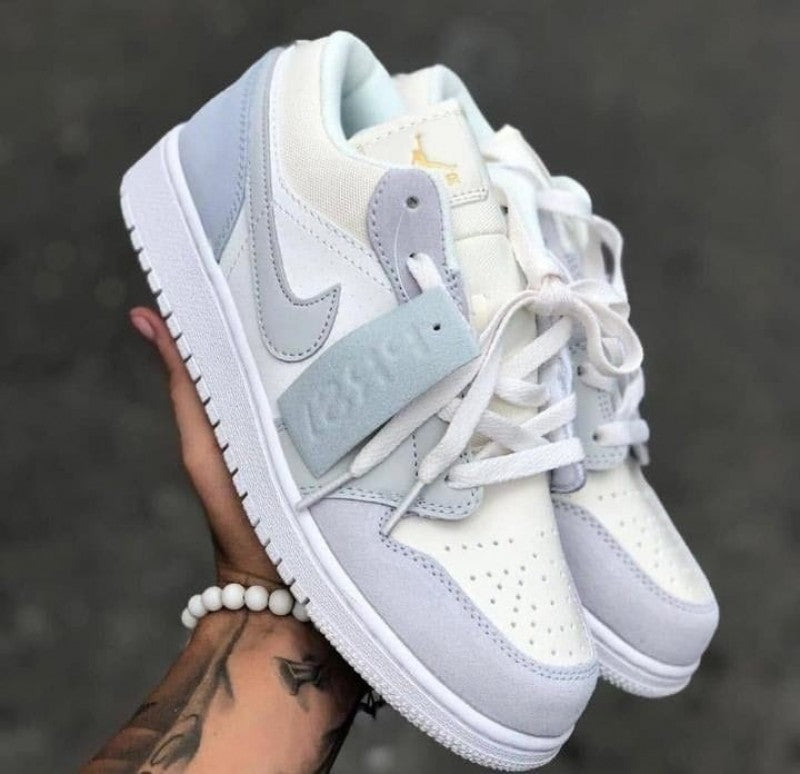 Nike Air Jordan Retro 1 Low PARIS Main image