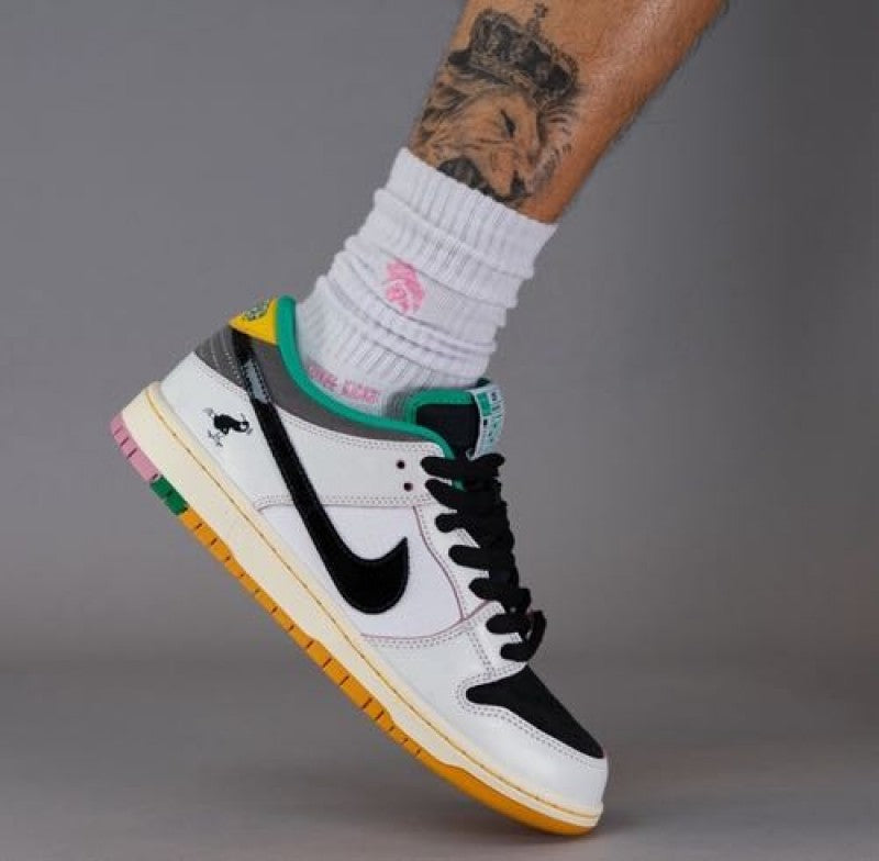 Nike SB Dunk Low Pro X CSEF WHITE AND BLACK Main image