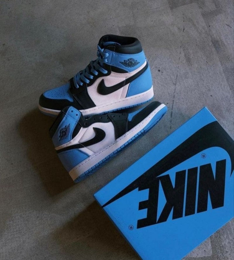 Nike Air Jordan Retro 1 High UNC TOE SEMI UA WITH OG BOX Main image