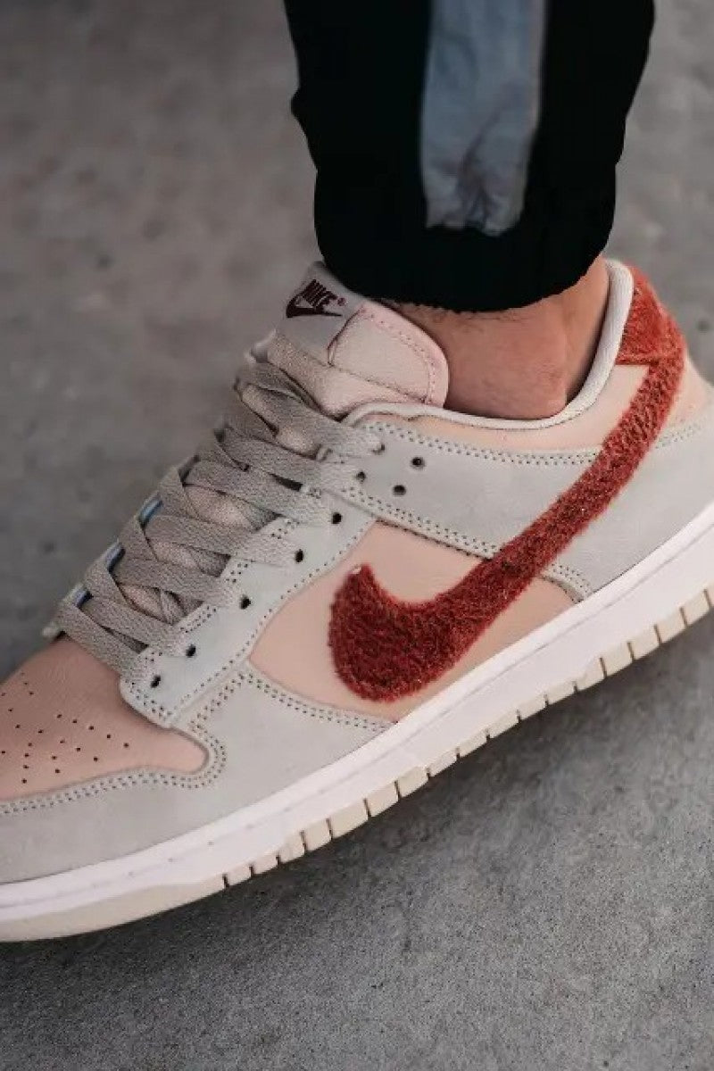 Nike SB Dunk Low TERRY SWOOSH