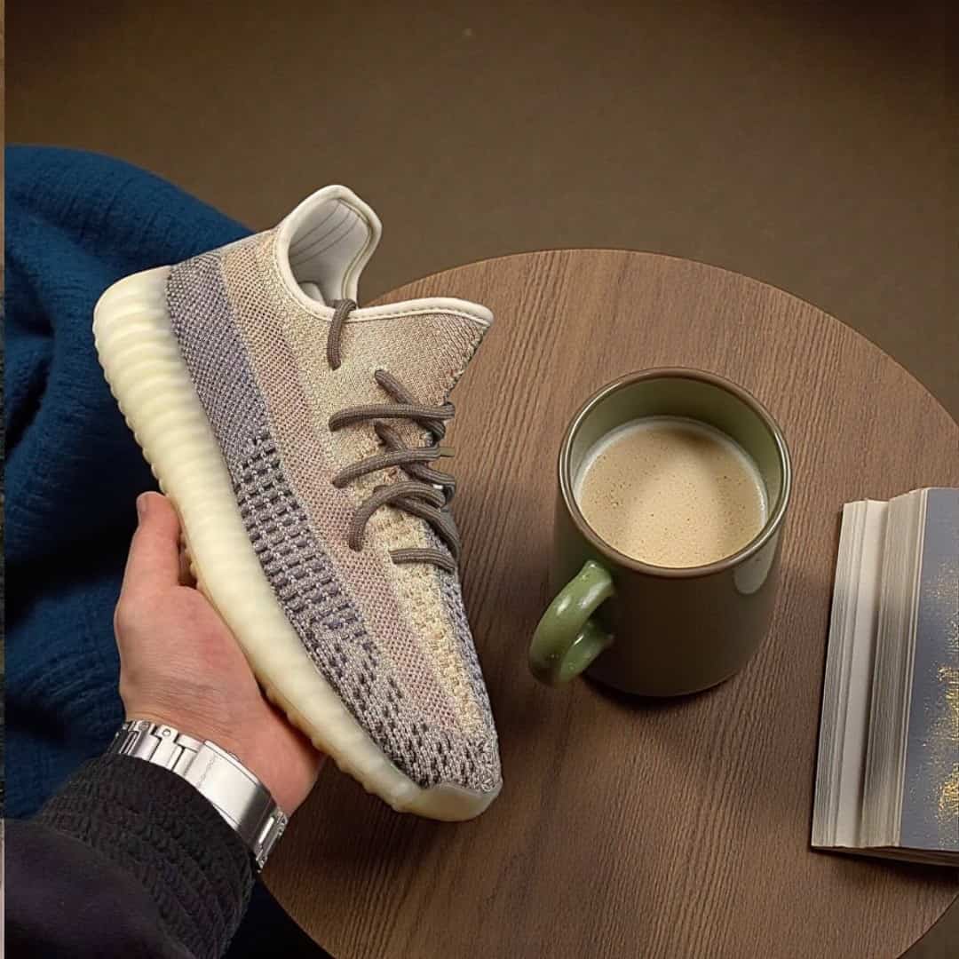 Adidas Yeezy Boost 350 v2 Ash Pearl Semi UA With Full Accessories Main image