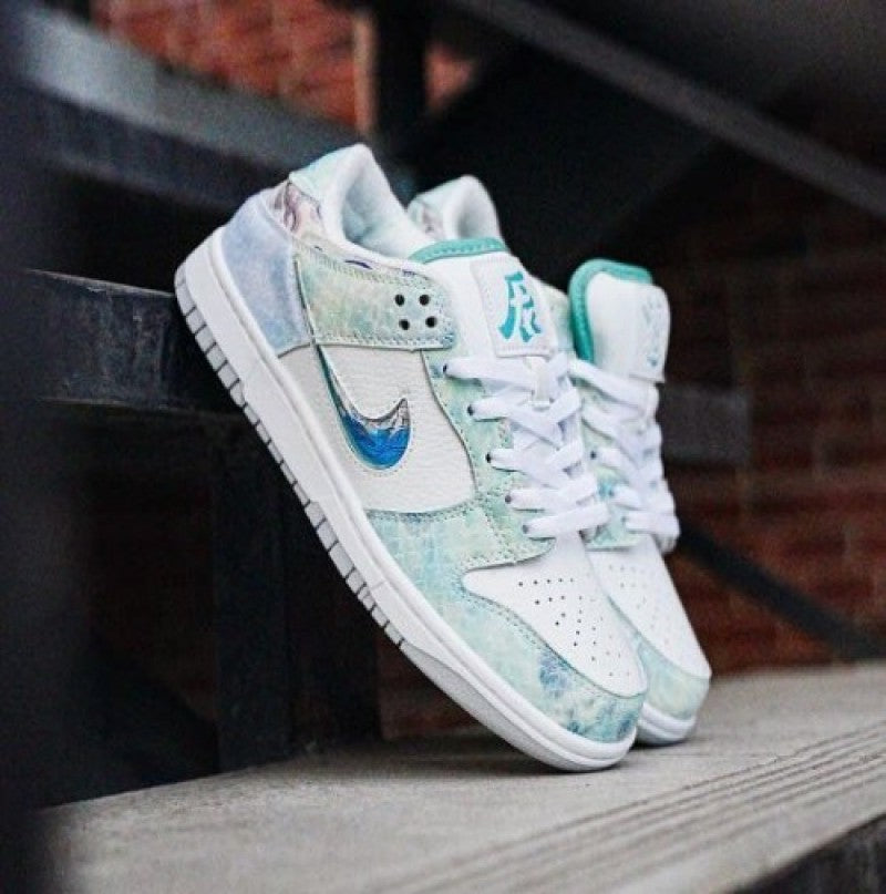 Nike SB Dunk Low YEAR OF THE DRAGON