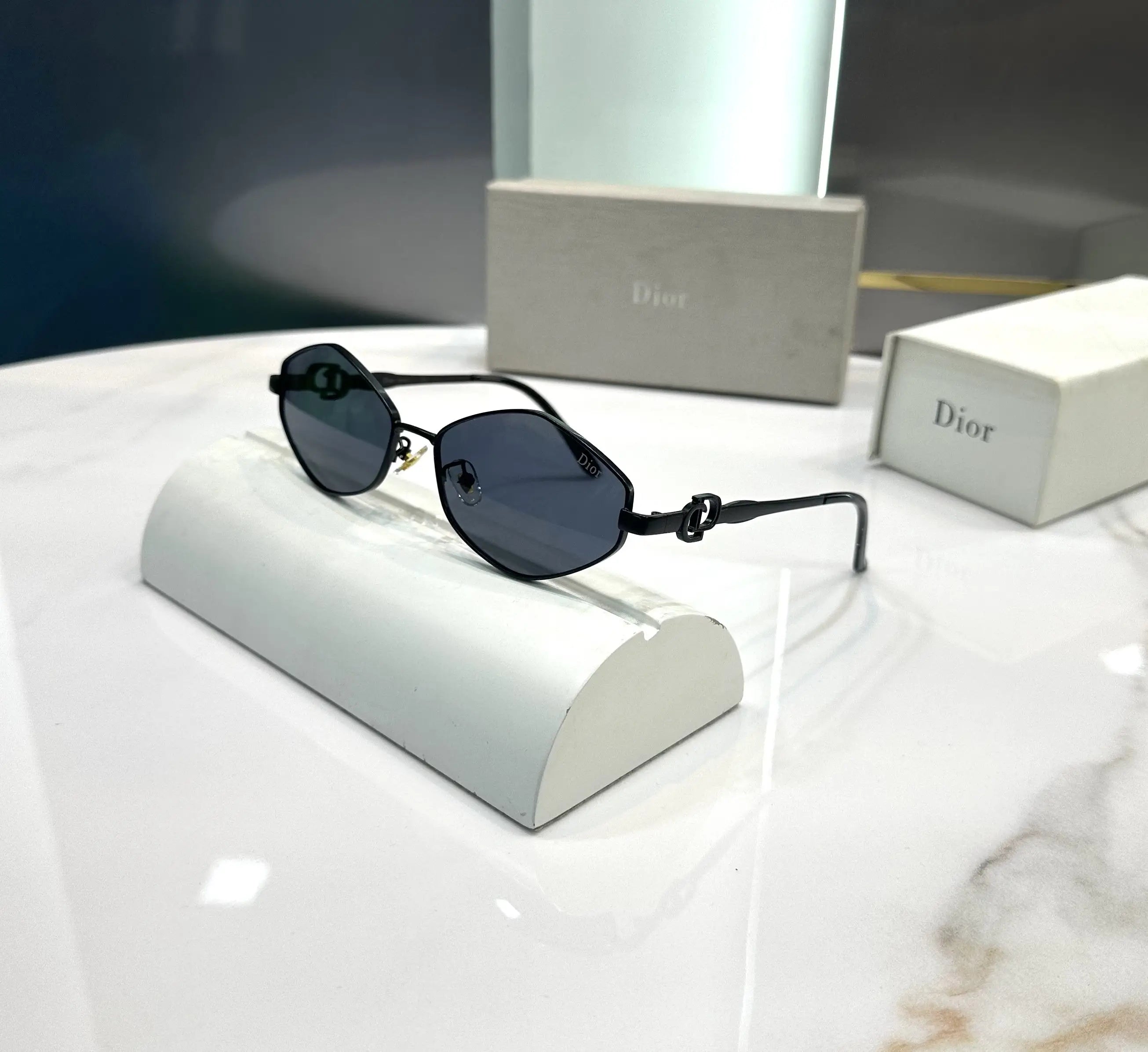 Dior All Black Premium Shades 05