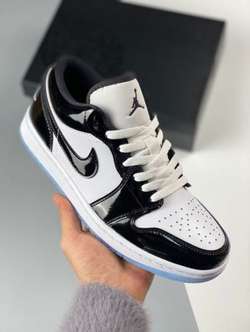 Air Jordan 1 Low SE Concord Black Main image
