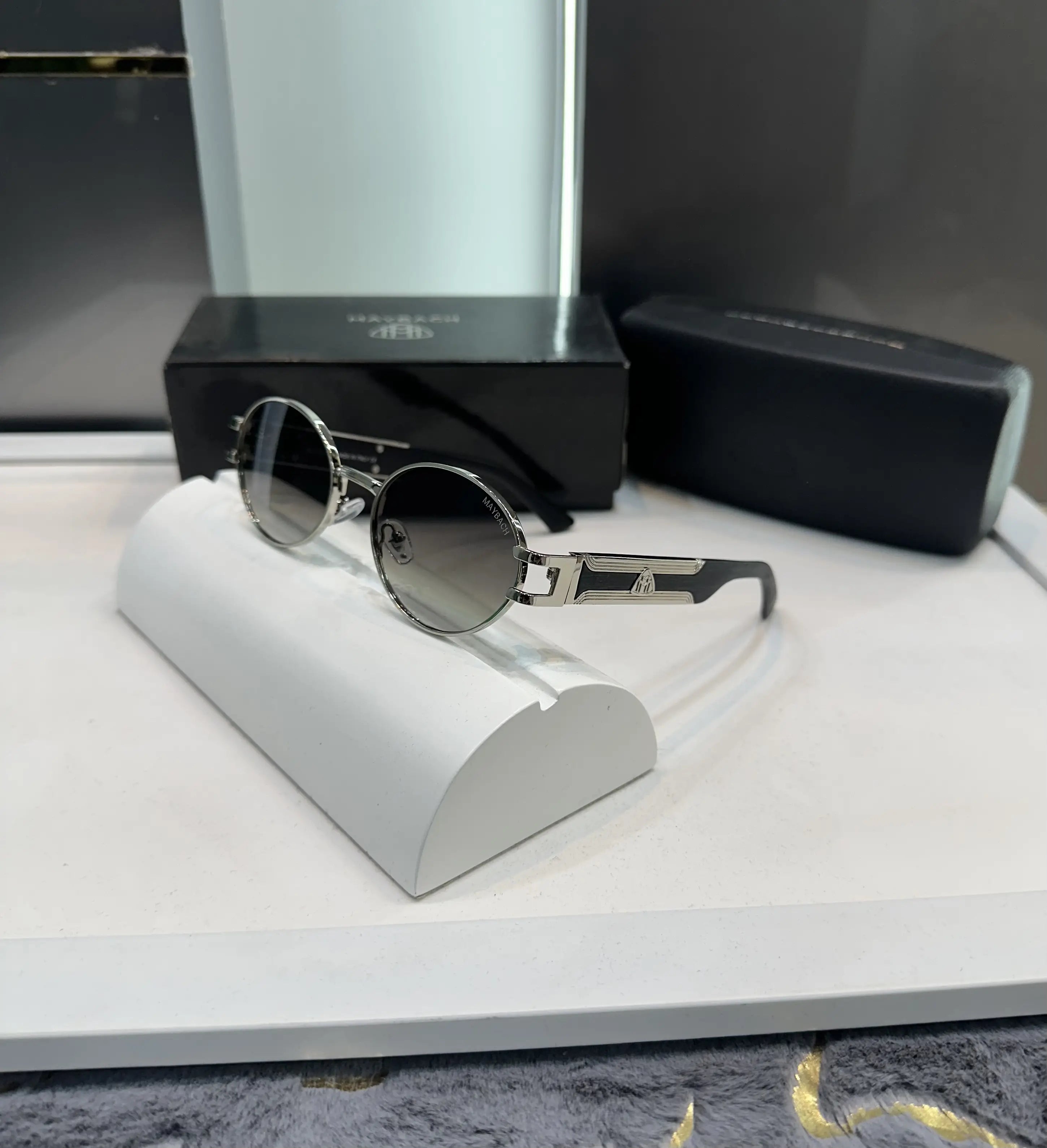 Maybach Silver Green Premium Shades 9132 Main image