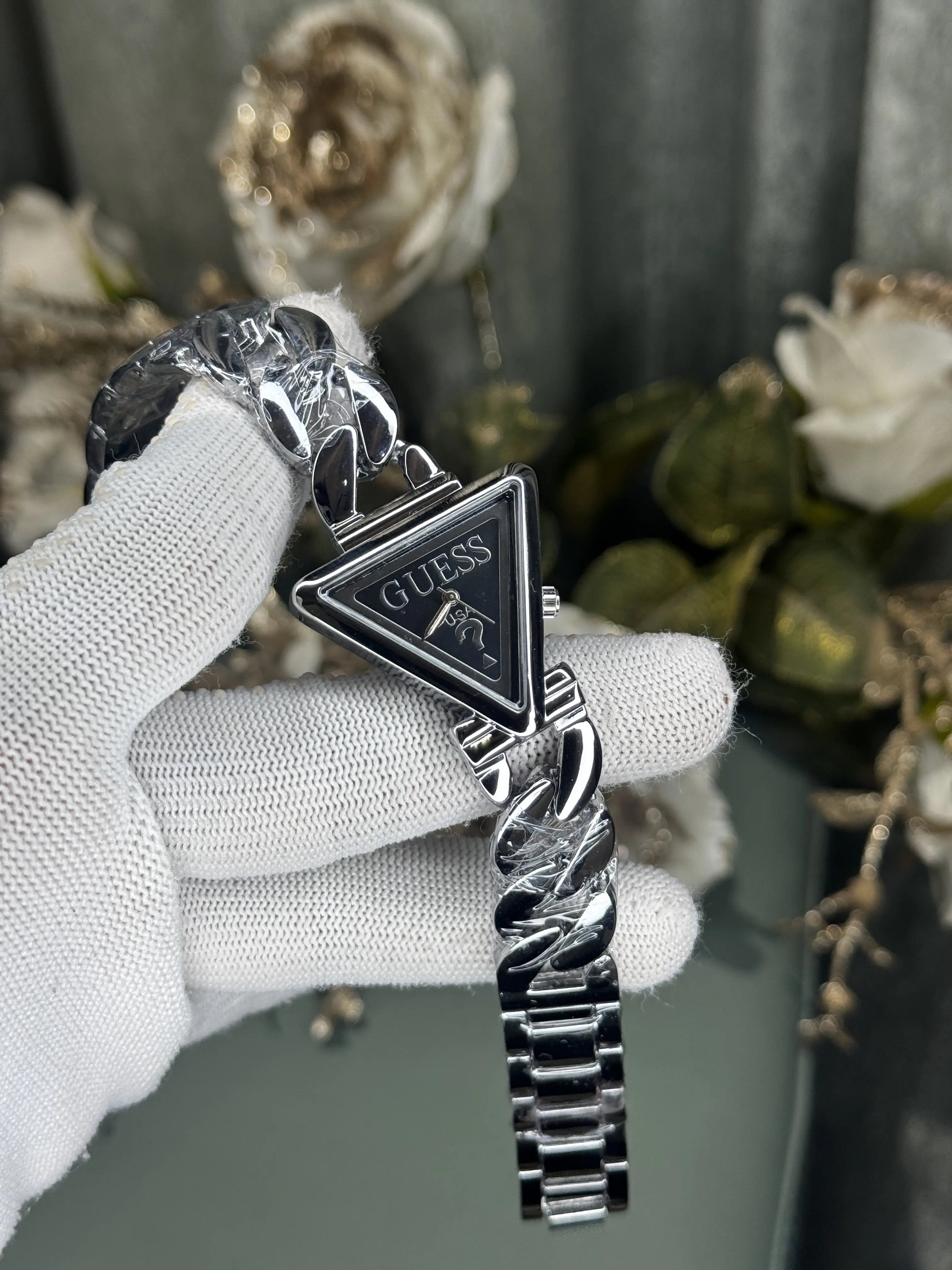 Guess Fame Silver Black Premium Watch Secondary image