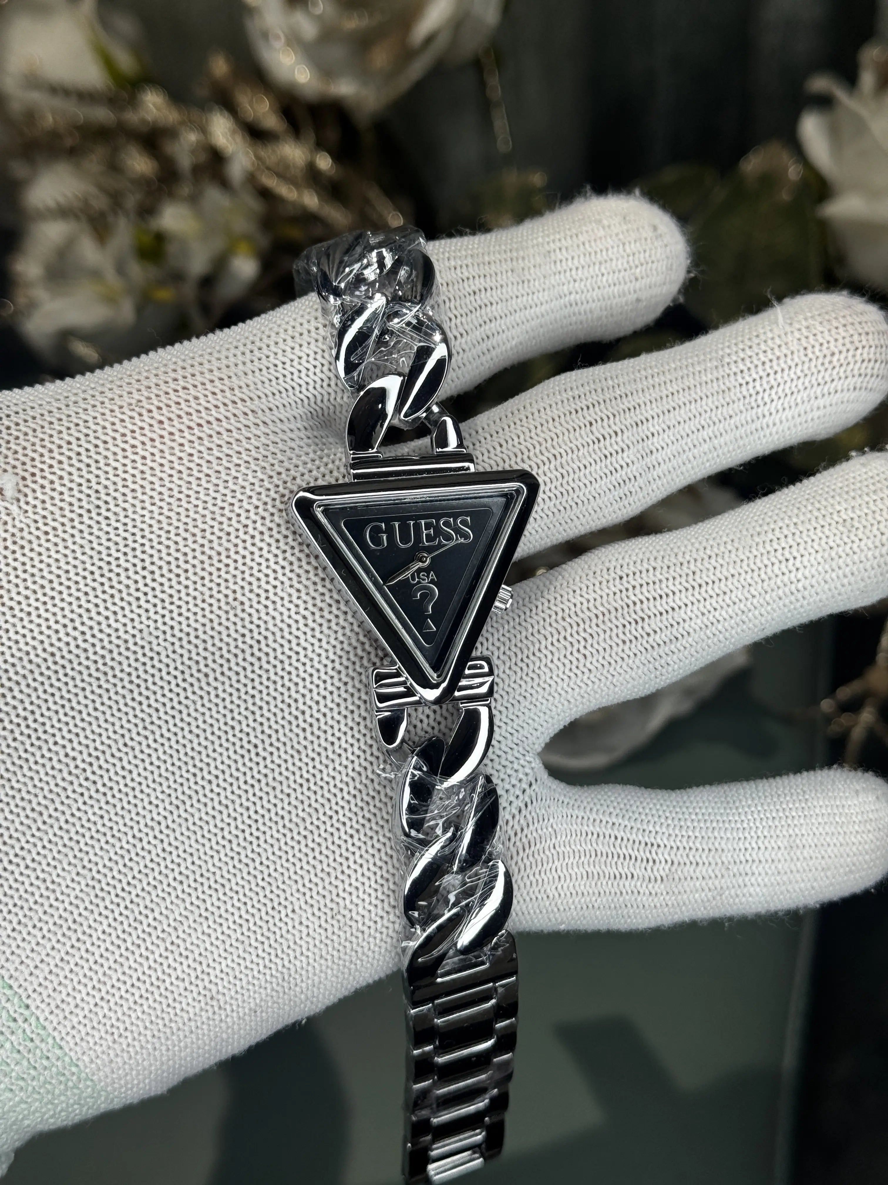 Guess Fame Silver Black Premium Watch Main image