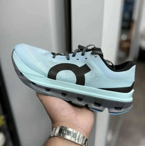 ON RUNNING CLOUD FLOW 5 BLUE BLACK