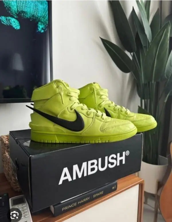 Nik e Ambush Dunk High Volt Green Main image