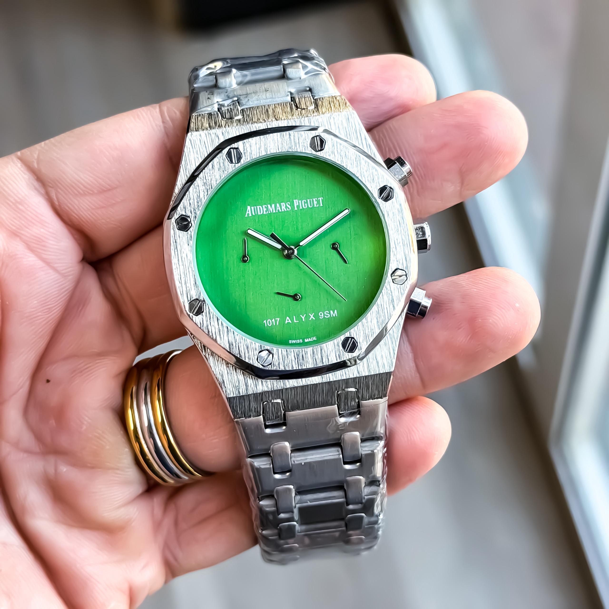 AUDEMARS_PIGUET_SILVER-GREEN Main image