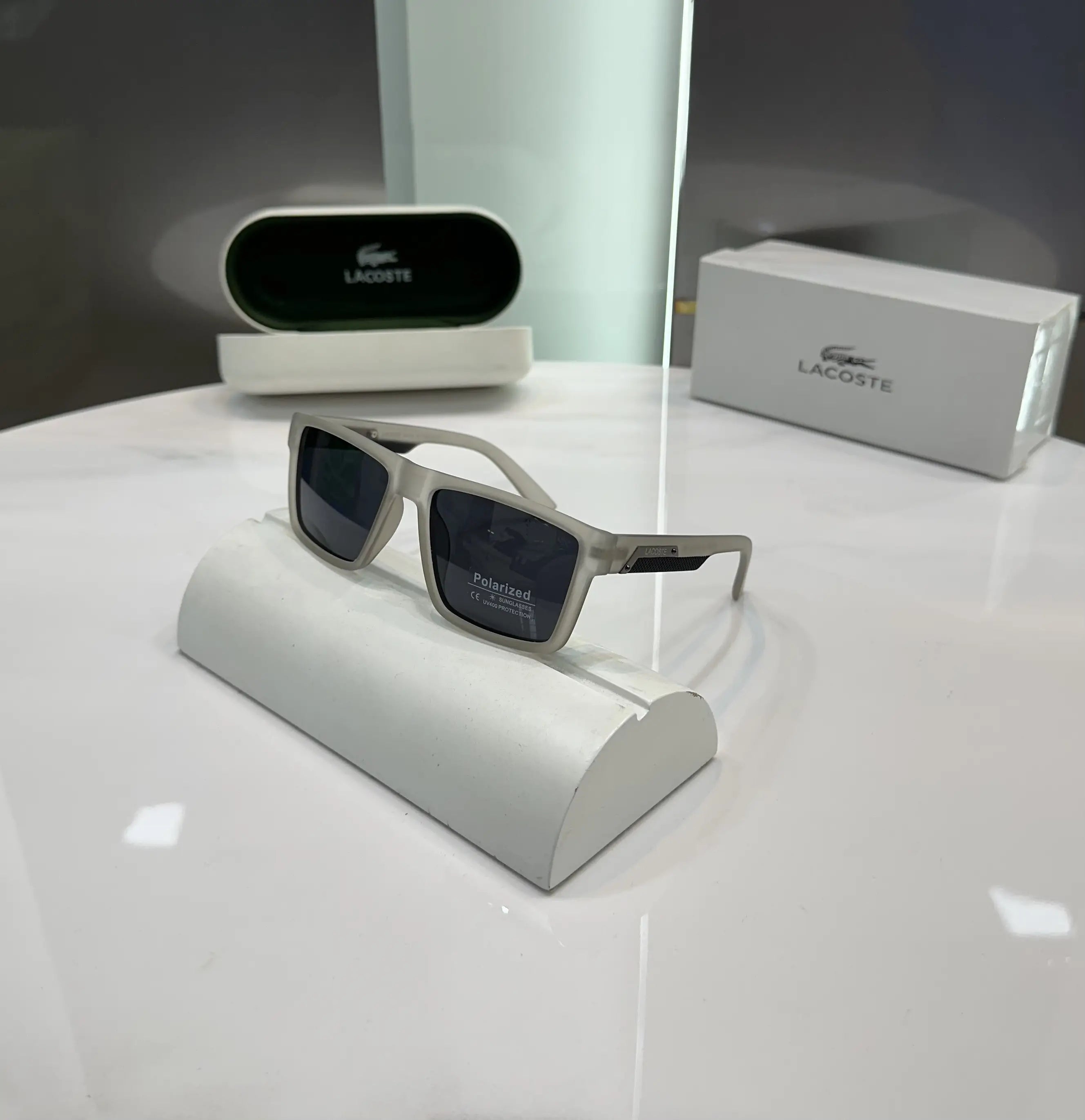 Lacost e Matt Grey Black Premium Shades 328