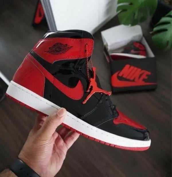 Nik_e Jordan Retro 1 Bred Patant Surplus Semi UA Main image