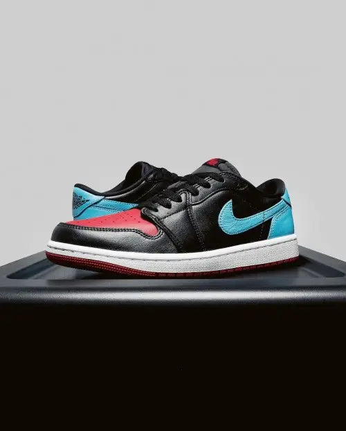 Nik_e jordan retro 1 low unc to chicago Leather Quality Sale Secondary image