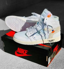 Nik_e Jordan retro 1 X off white UNC