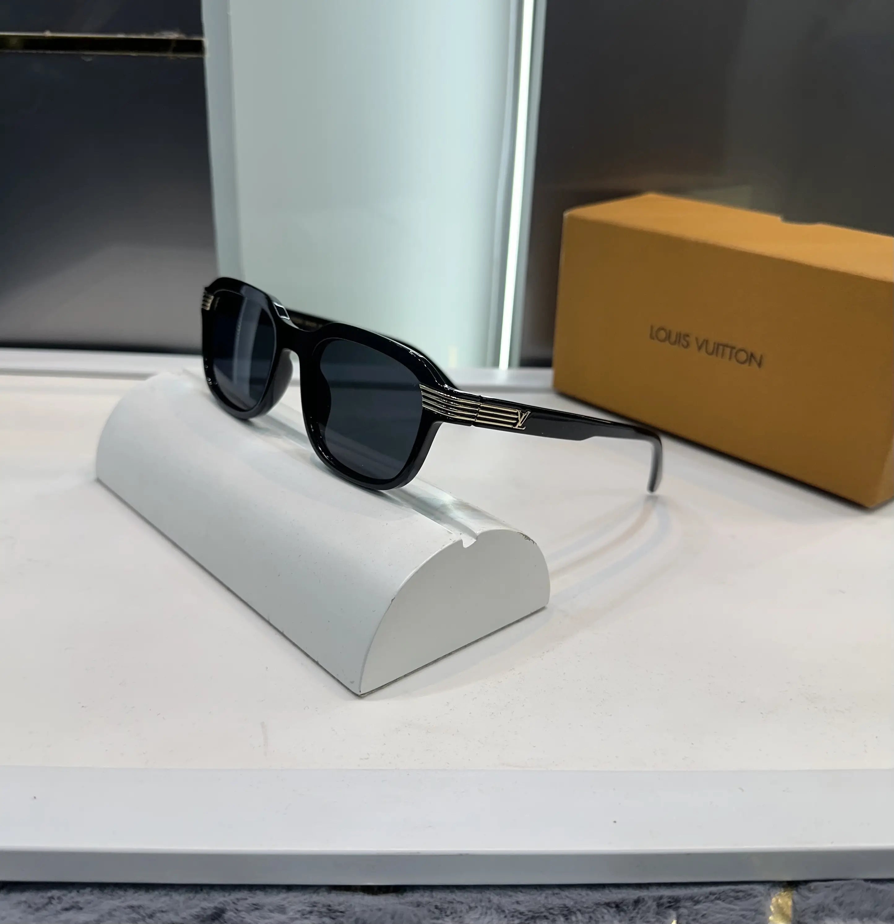 Louis Vuitto n All Black Premium Shades 2941