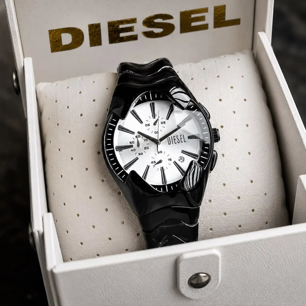 DIESEL_BLACK Secondary image