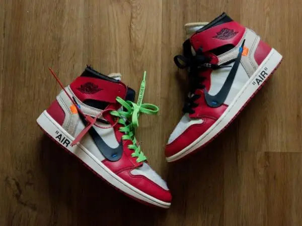 Nik_e Jordan retro 1 X off white UNC Red