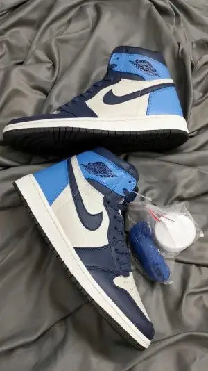 Nik_e Retro 1 Obsidian Blue High Semi UA