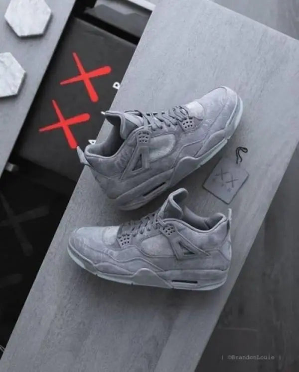 Jordan Retro 4 Kaws Cool Grey Glow In Dark Semi UA Secondary image