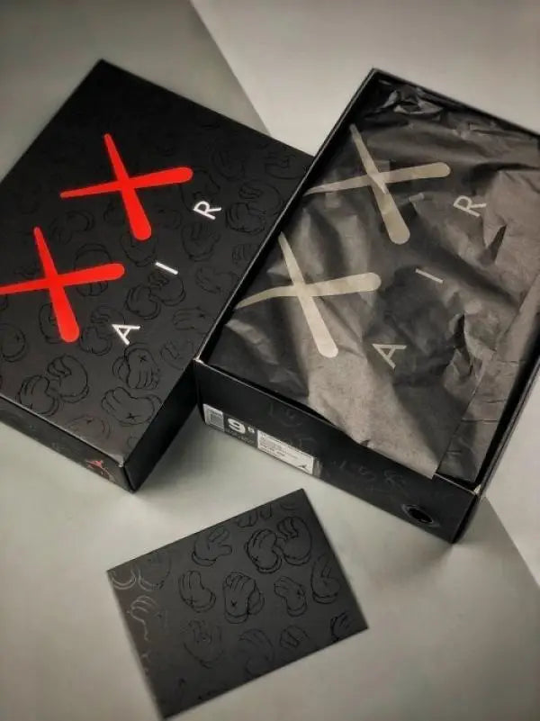 Jordan Retro 4 Kaws Cool Grey Glow In Dark Semi UA