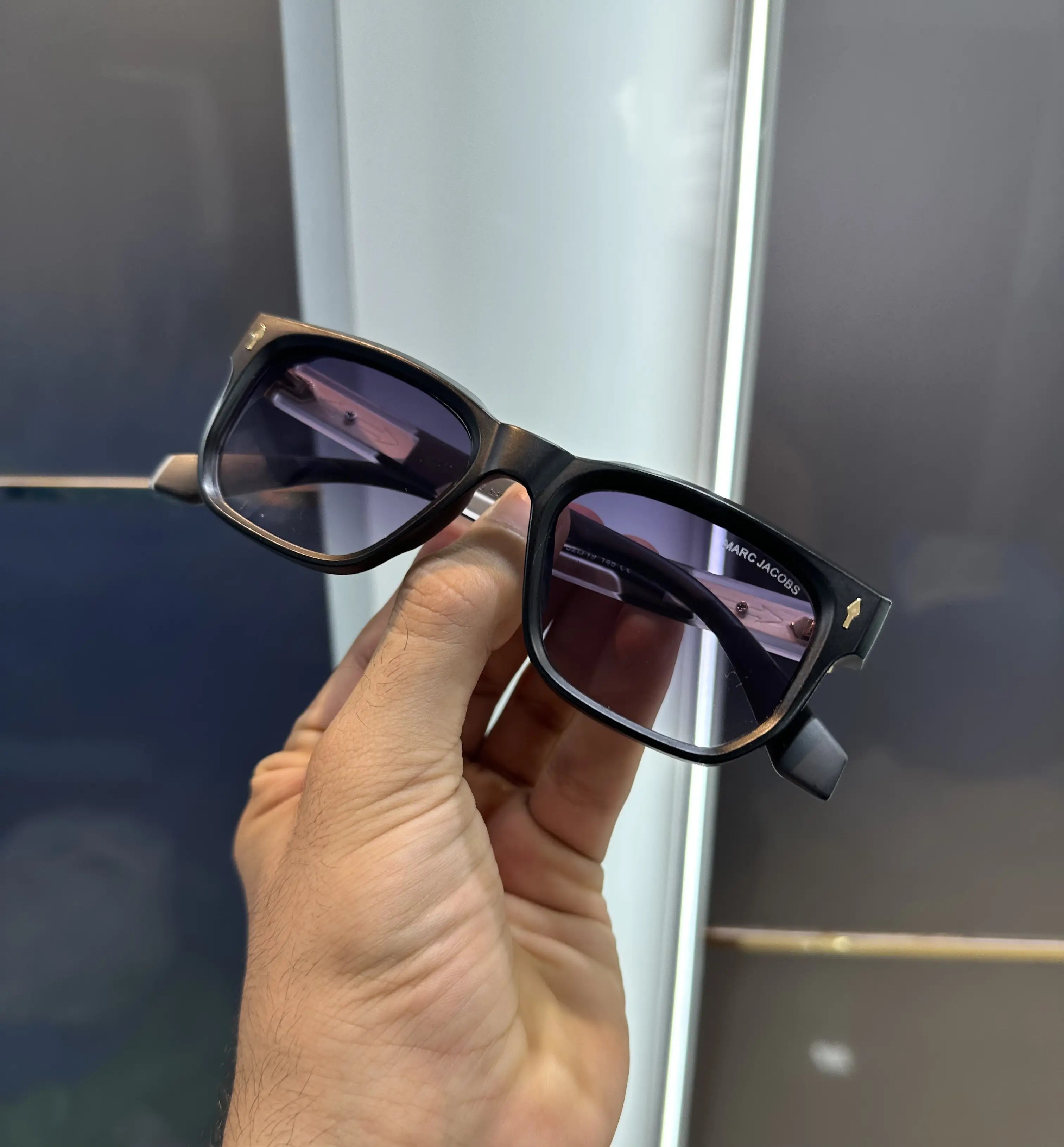 Marc Jacob Black Shaded Premium Shade 2004