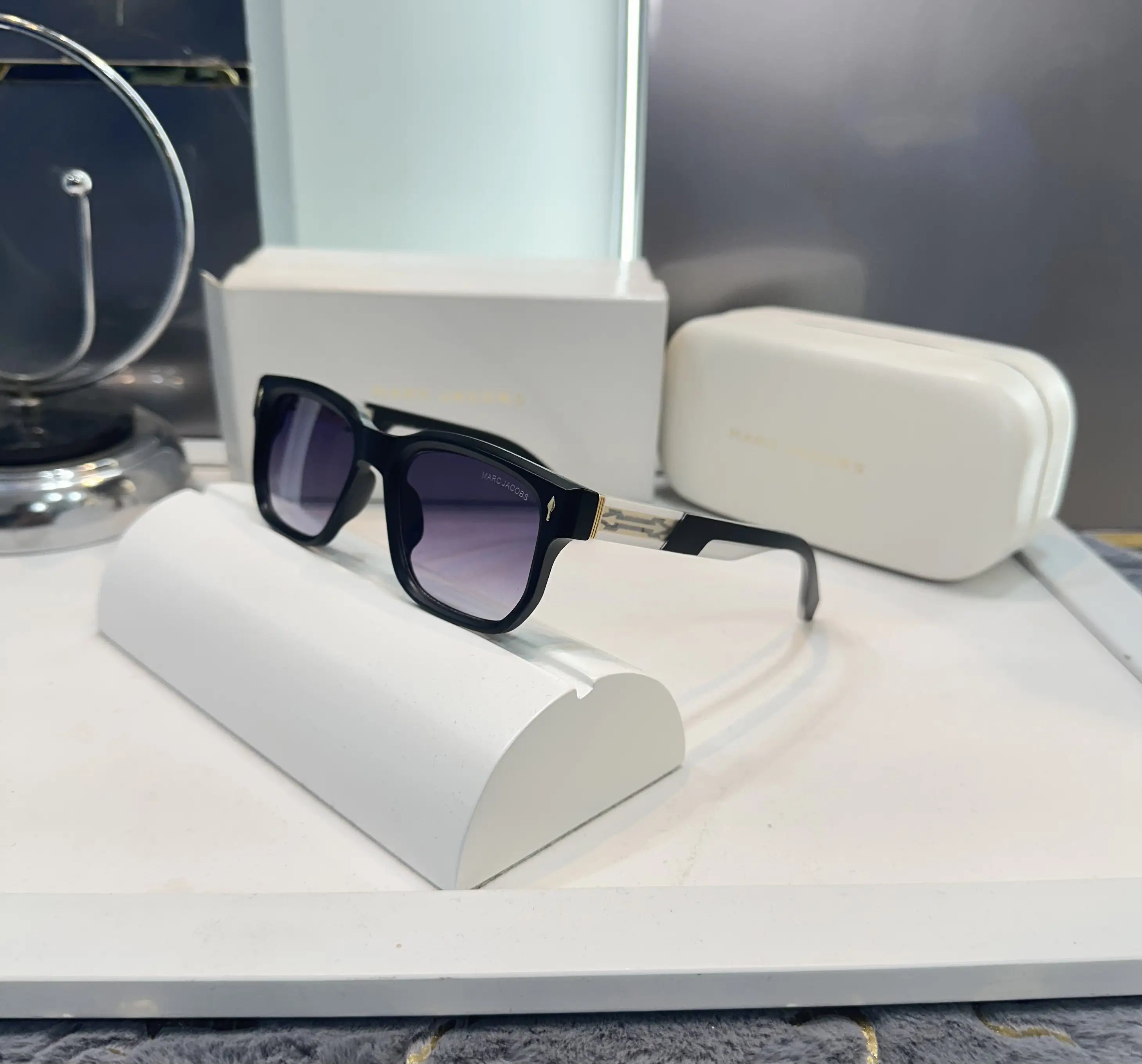 Marc Jacob Black Shaded Premium Shade 2004 Main image