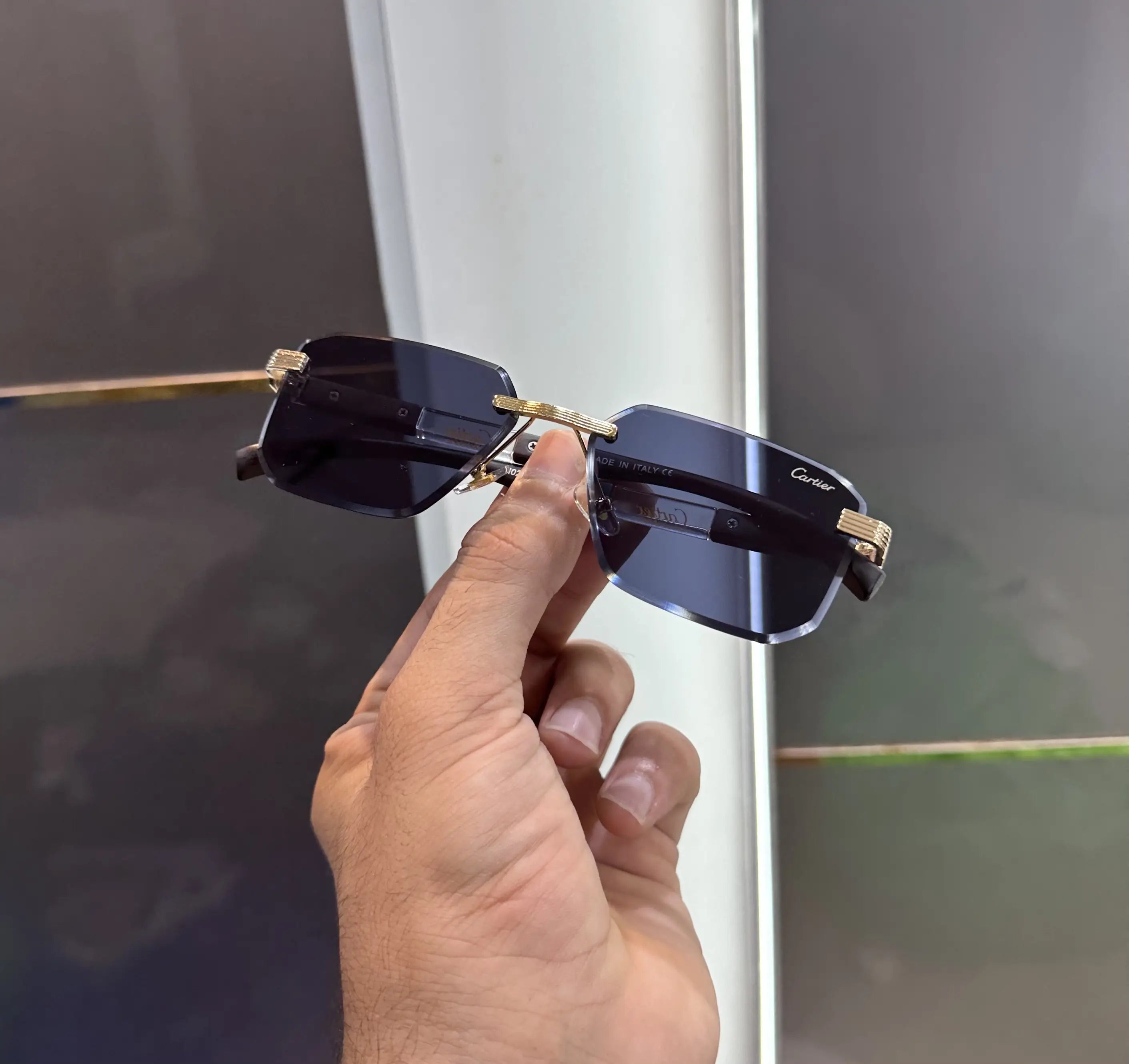 Cartie r Gold Black Premium Shades 028