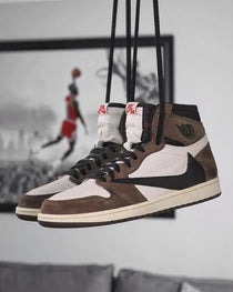 Nik_e Jordan Retro 1 High OG Travis Scott Mocha Semi UA