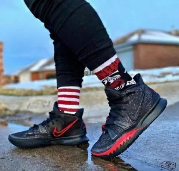 Nik_e Kyrie 7 Bred Secondary image