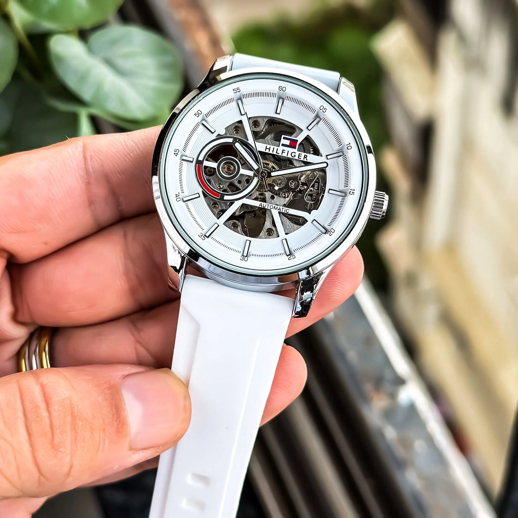 TOMMY_AUTO_SILVER_WHITE