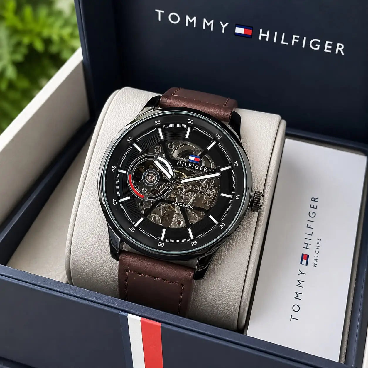 TOMMY_AUTO_LEATHER Secondary image
