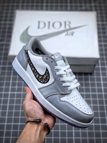 Nik_e Jordan 1 Low Dioorr with keychain Semi UA