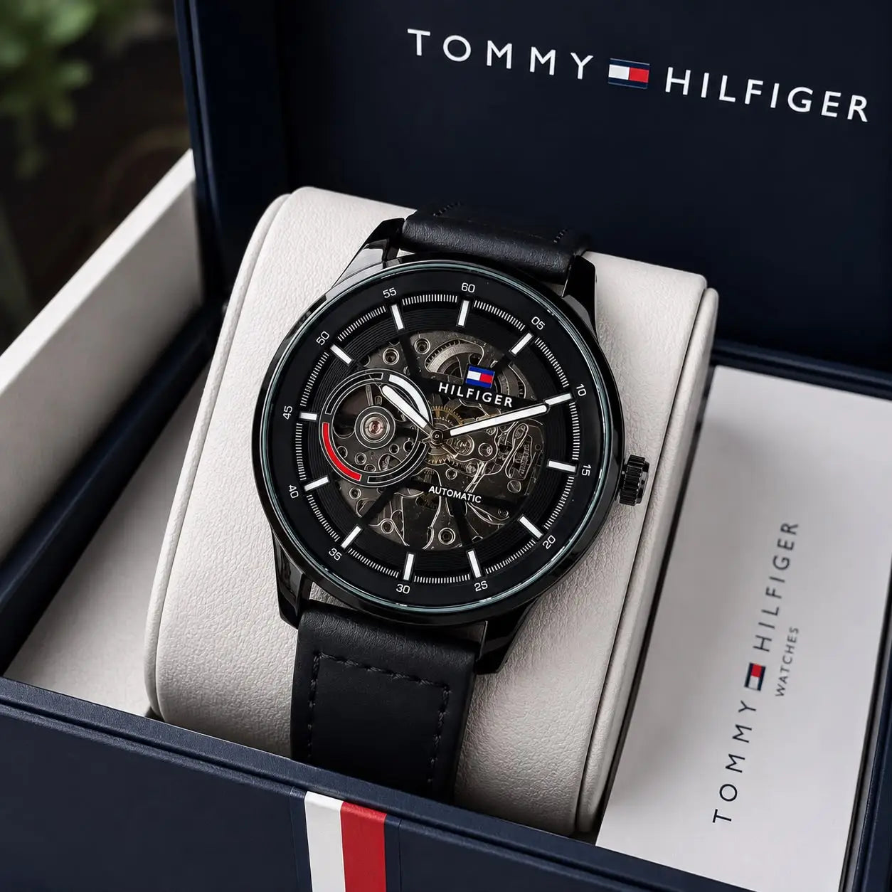 TOMMY_AUTO_LEATHER Secondary image