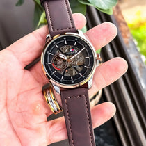 TOMMY_AUTO_LEATHER