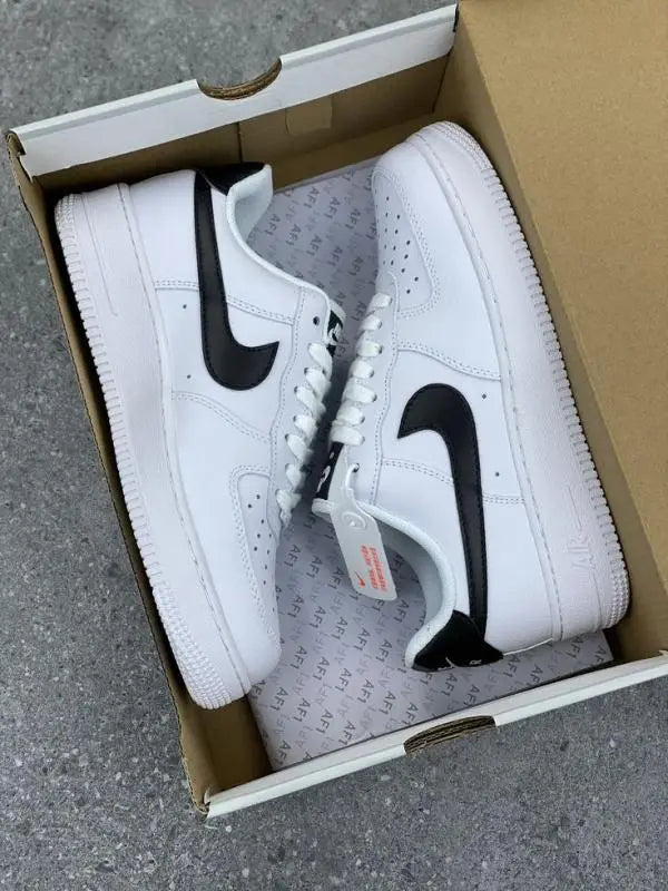 Nik_e AirForce 107 White and Black Swoosh Leather Main image