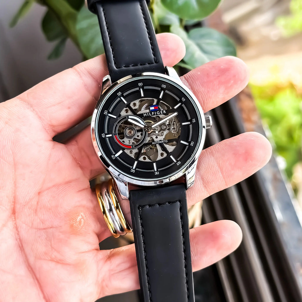 TOMMY_AUTO_LEATHER