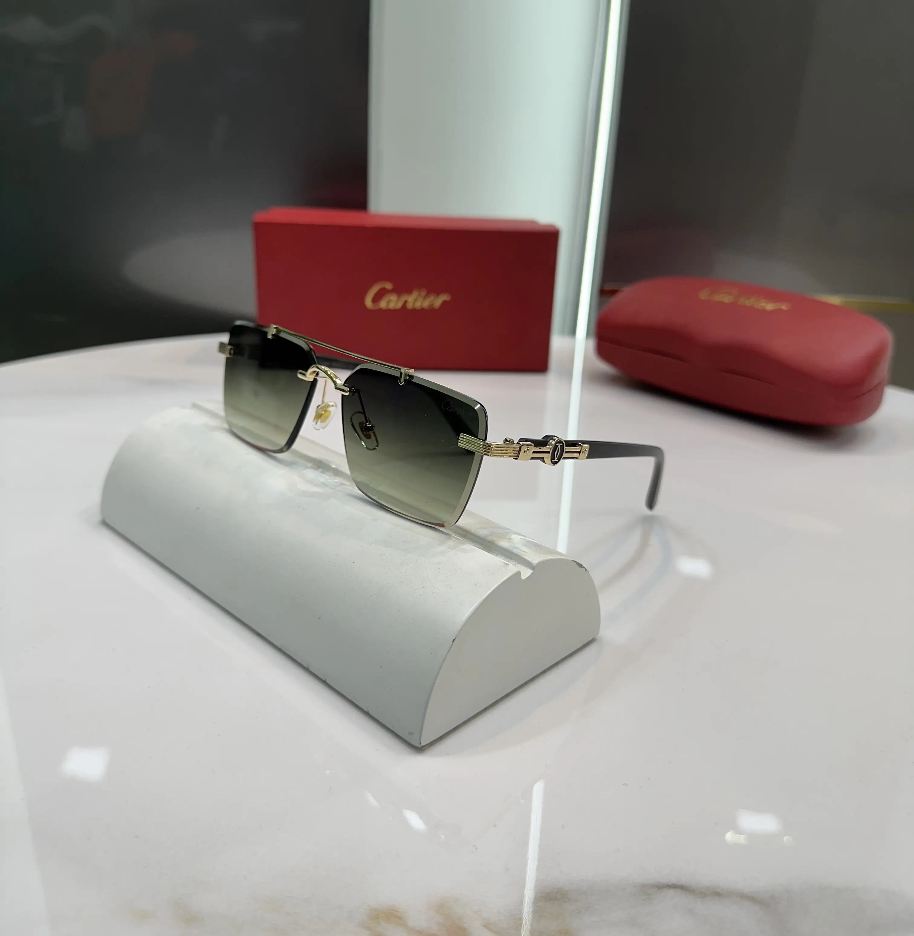 Cartie r Gold Green Premium Shades 3160
