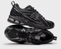 New Balanc e 1906R Black Grey