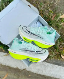 Nik_e Air Zoom Alphafly Next 2 Mint Foam Volt