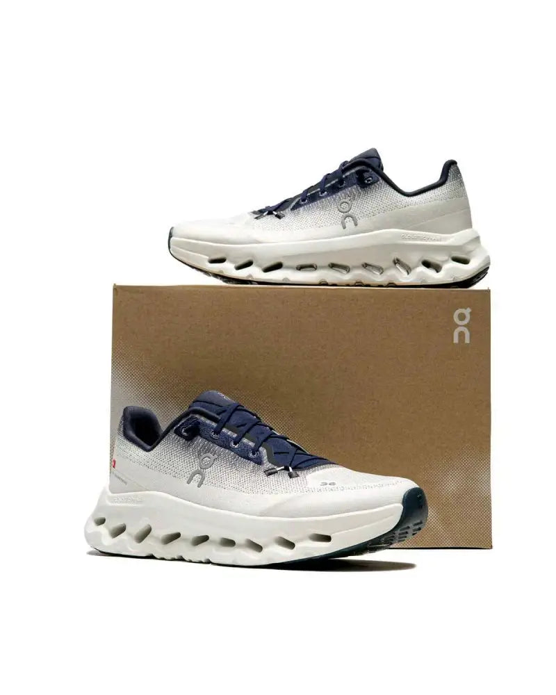 ON Cloud Running Tilt all day trainers in navy