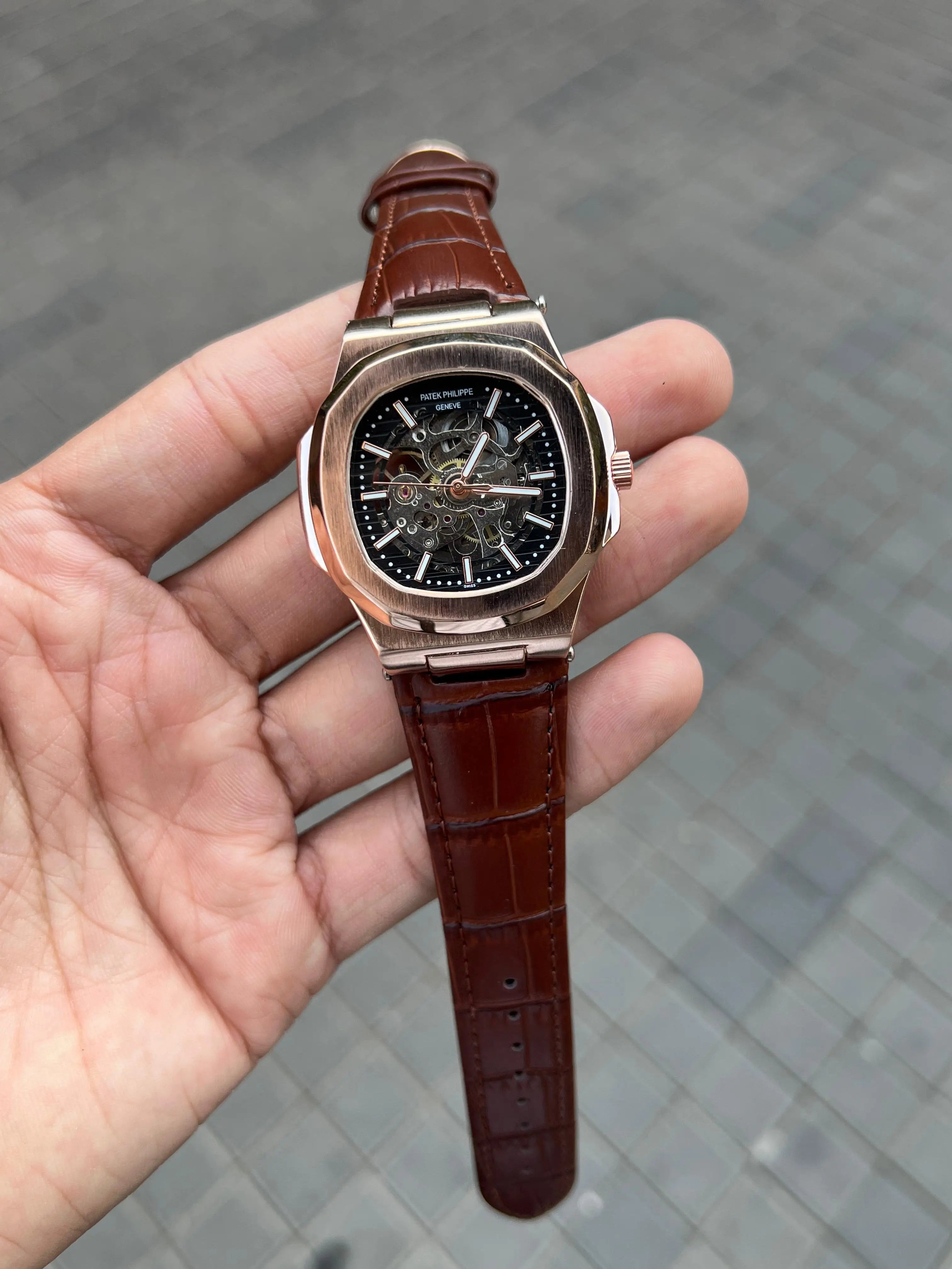 Pate k Phillipe Nautilus Leather Automatic ✓ Secondary image