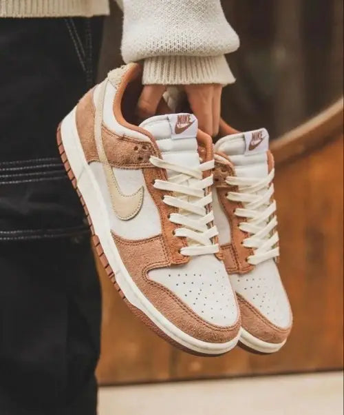 Nik_e Dunk Low Medium Curry Suede Quality Main image