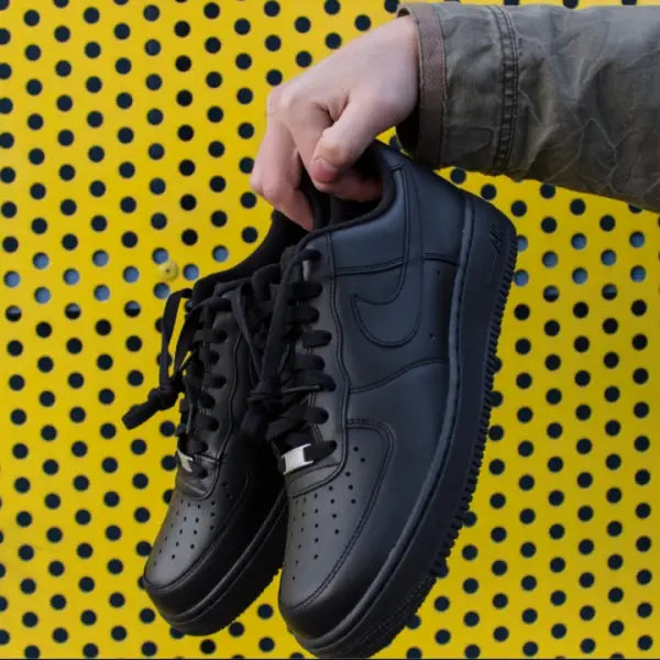 Nik e Airforce 1 Short Leather Black Women With Bustbag Bill Fixx Only