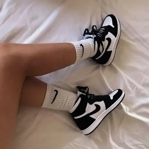 Nik_e Jordan Retro 1 High Panda Women