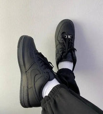 Nik e Airforce 1 Short Leather Black Women With Bustbag Bill Fixx Only