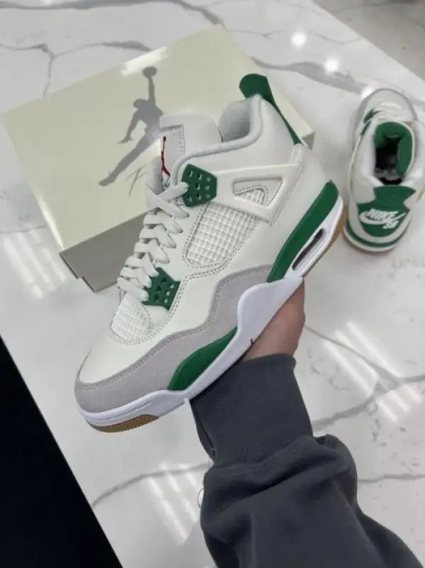 Jordan Retro 4 Pine Green Surplus Semi UA