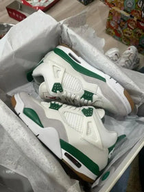 Jordan Retro 4 Pine Green Surplus Semi UA