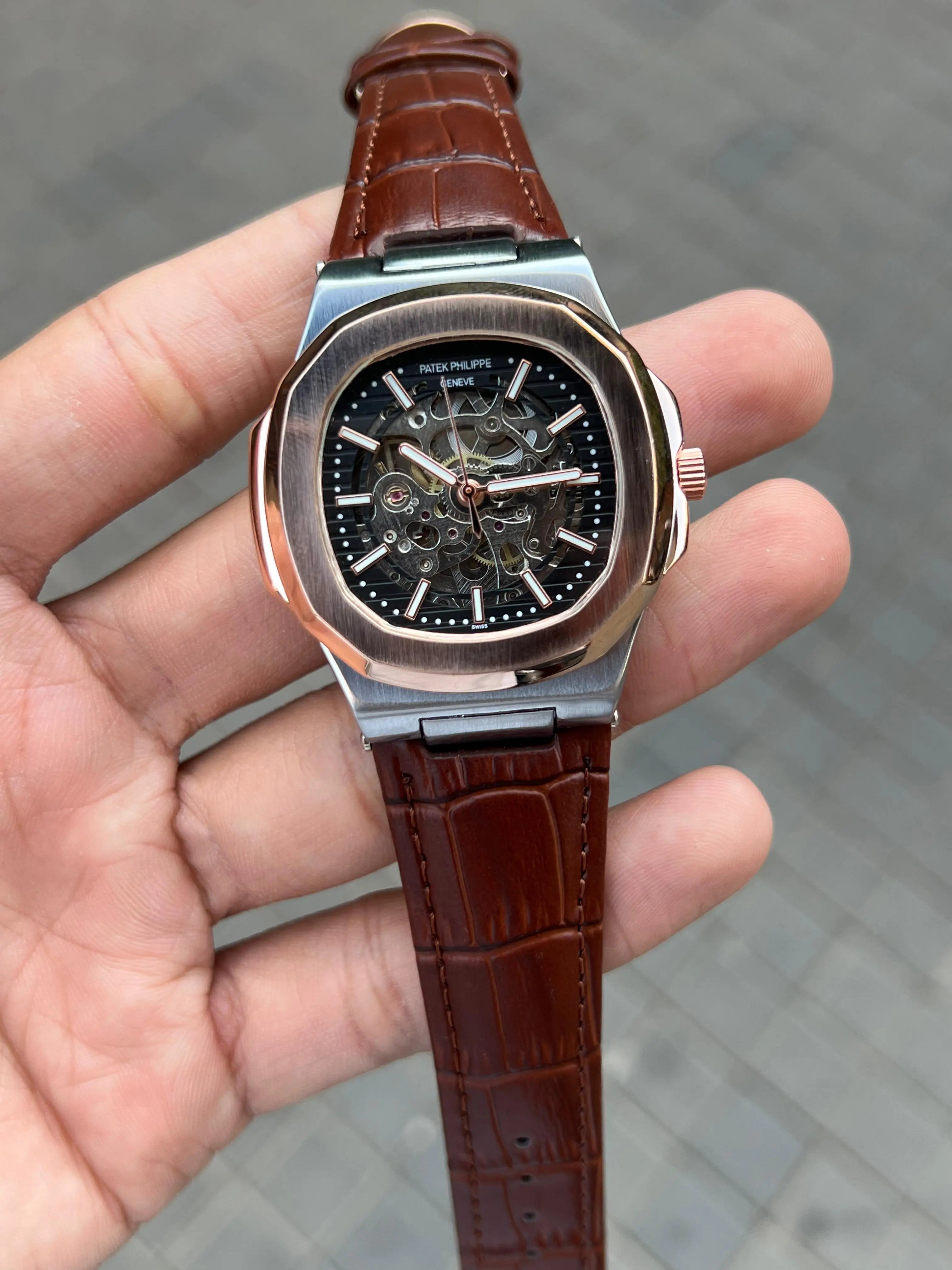Pate k Phillipe Nautilus Leather Automatic ✓ Secondary image
