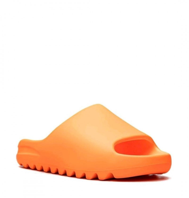 YEEZY SLIDE WITH OG BUTTER PAPER AND BOX Main image